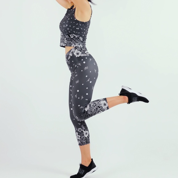 white yoga capri leggings